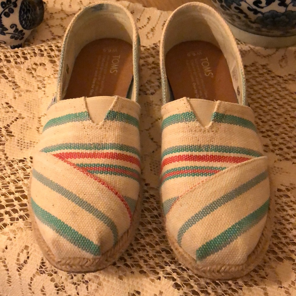 Toms shoes. Worn one time. Really beautiful shoes